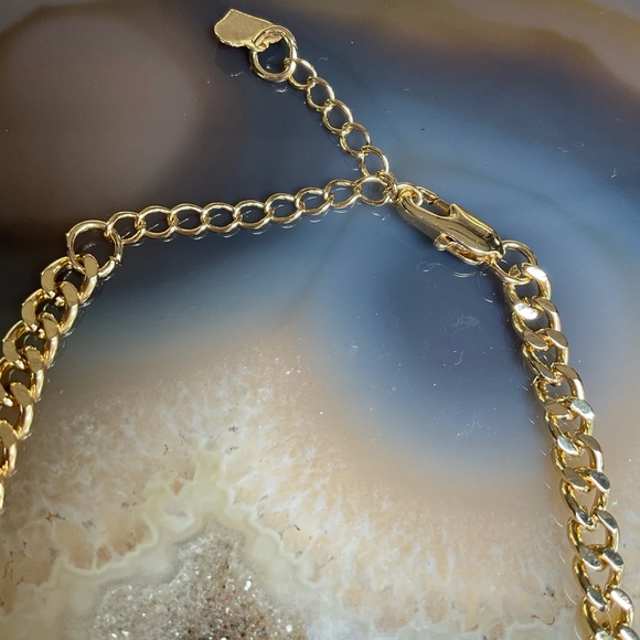 Gold heart bracelet Cuban link womens jewelry gift for her - Picture 3 of 7